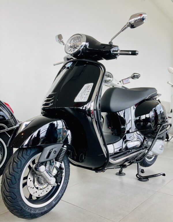 Valbeugelset achter VESPA NEW GTS Black Matt - Afbeelding 2