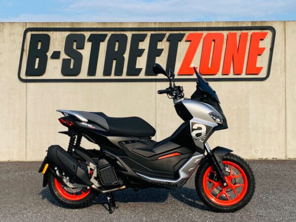 Aprilia SR-GT 125 Sport