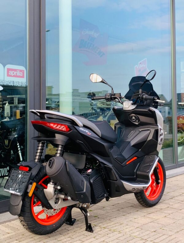 Aprilia SR-GT 125 Sport - Afbeelding 2