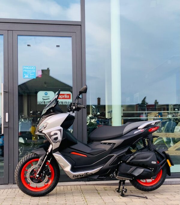 Aprilia SR-GT 125 Sport - Afbeelding 4