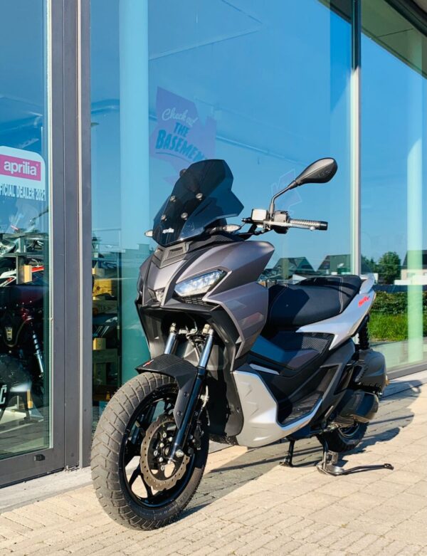 Aprilia SR-GT 125 - Afbeelding 2
