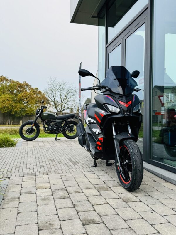 Aprilia SR-GT 125 ABS Replica - Afbeelding 4