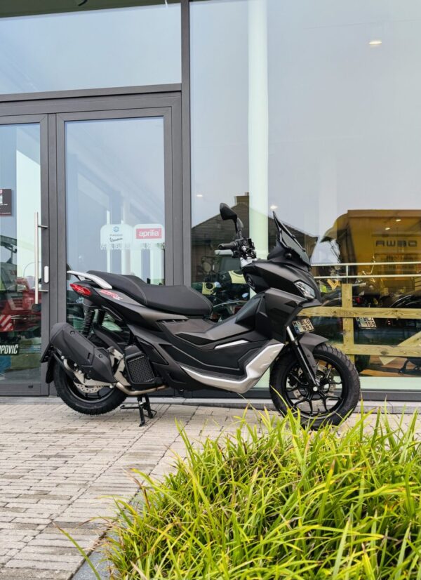 Aprilia SR-GT 125 ABS - Afbeelding 2