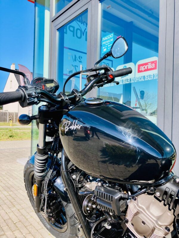 Hyosung GV 125S Bobber black edition - Afbeelding 7