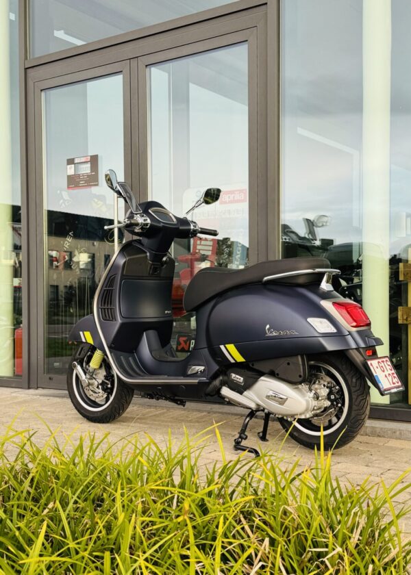 Vespa Gts Supertech 125 RST22 Blue Ene Met Mat - Afbeelding 6