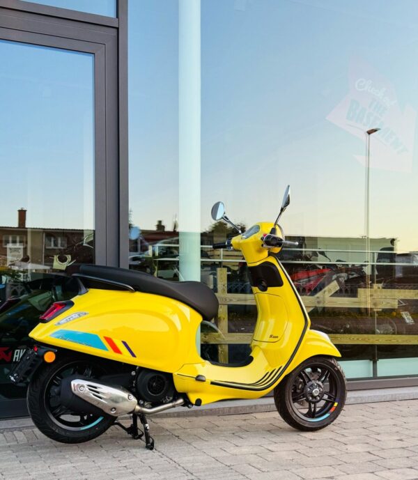 Vespa Primavera 125 S Giallo - Afbeelding 14