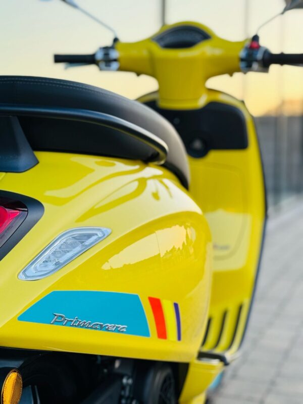 Vespa Primavera 125 S Giallo - Afbeelding 16