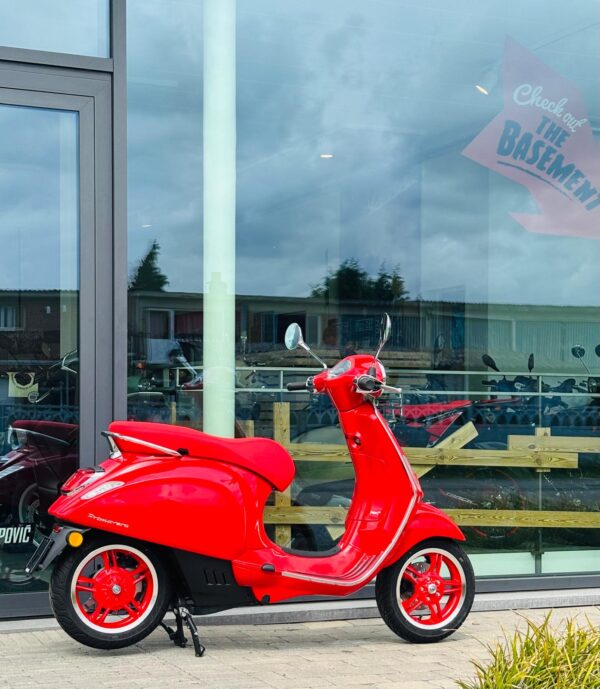Vespa Primaavera Elettrica - Afbeelding 2