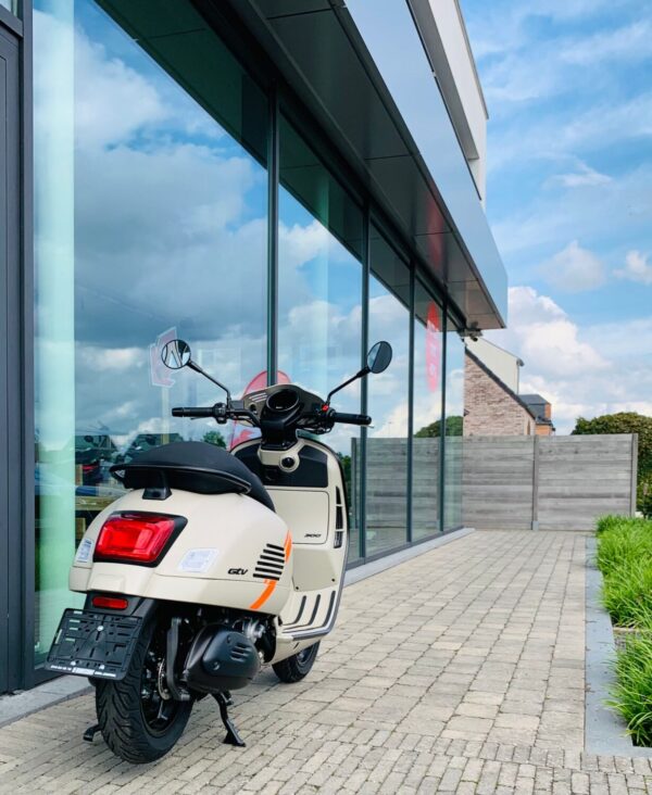 Vespa GTV 310 - Afbeelding 2