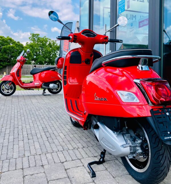 Vespa Gts 300 Super E5 Rosso Corag 894 - Afbeelding 3