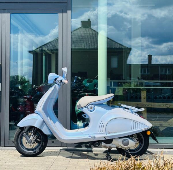 Vespa 946 125 Snake - Afbeelding 11