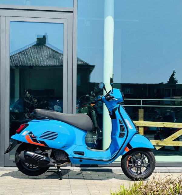 Vespa GTS Super 125 - Afbeelding 4