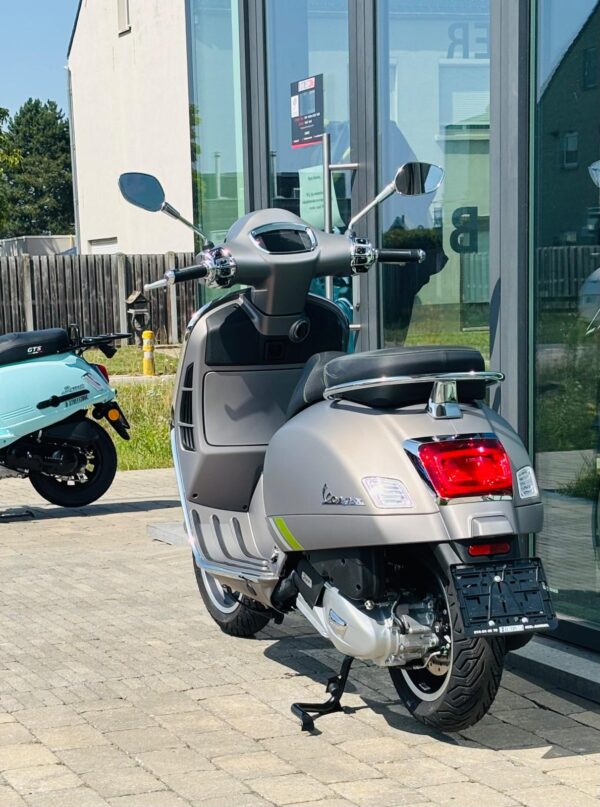 Vespa GTS Supertech 125cc - Afbeelding 7